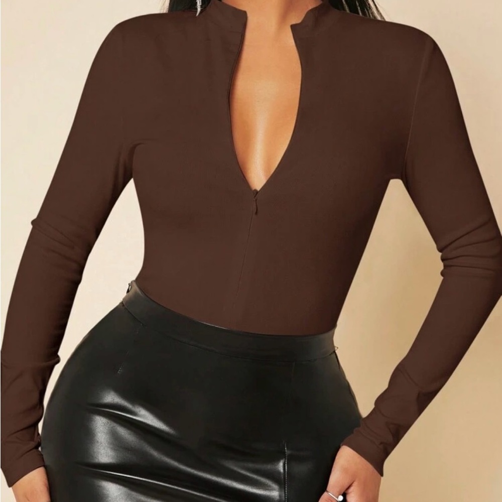 Brown Long Sleeve Zip Bodysuit | Black (M) | Curve-Hugging Fit